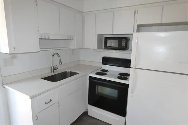 $1,250 | 6905 3rd Street North, St. Petersburg, FL 33702