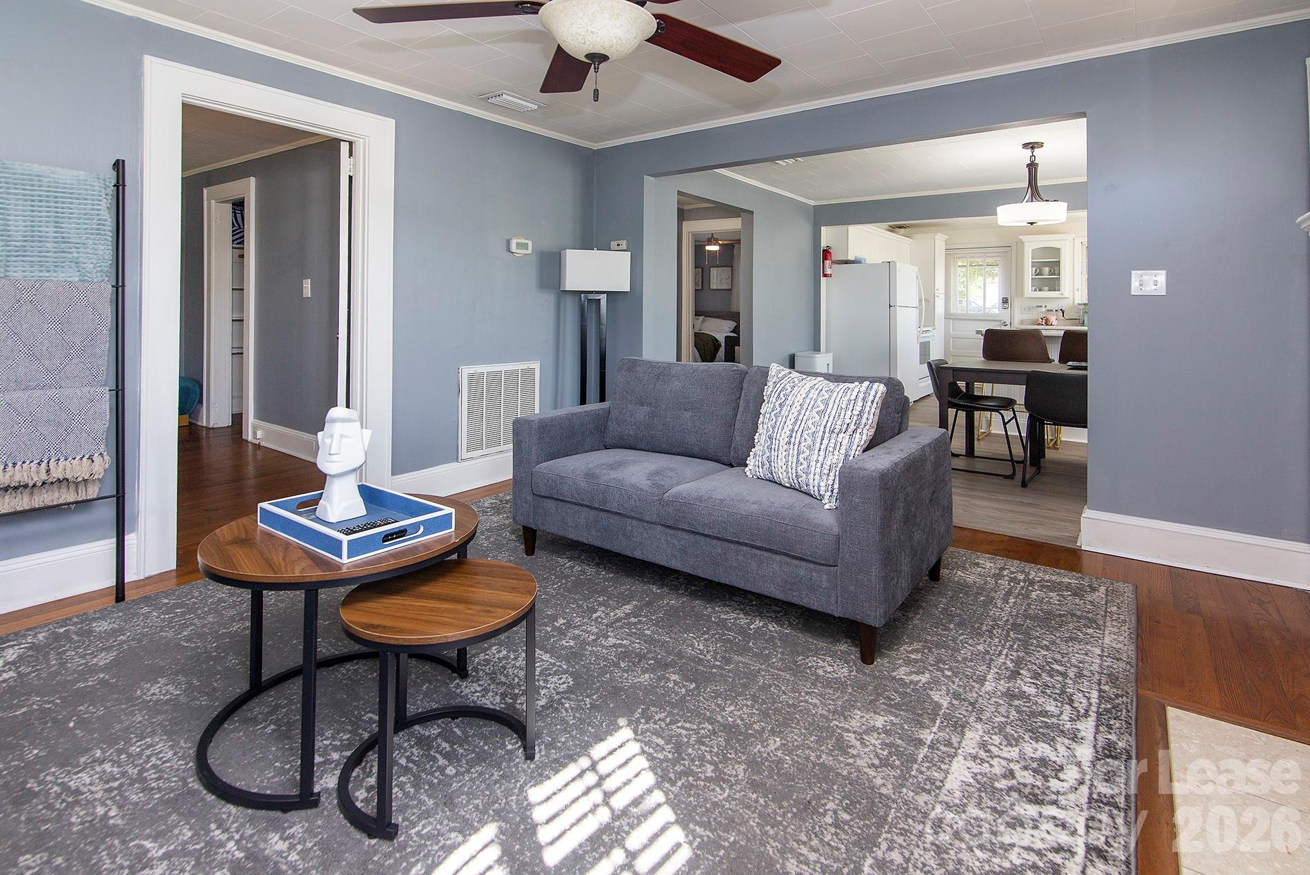 9531 Idlewild Road Charlotte, NC 28227 - Photo 3 of 15 Gallery Image 3