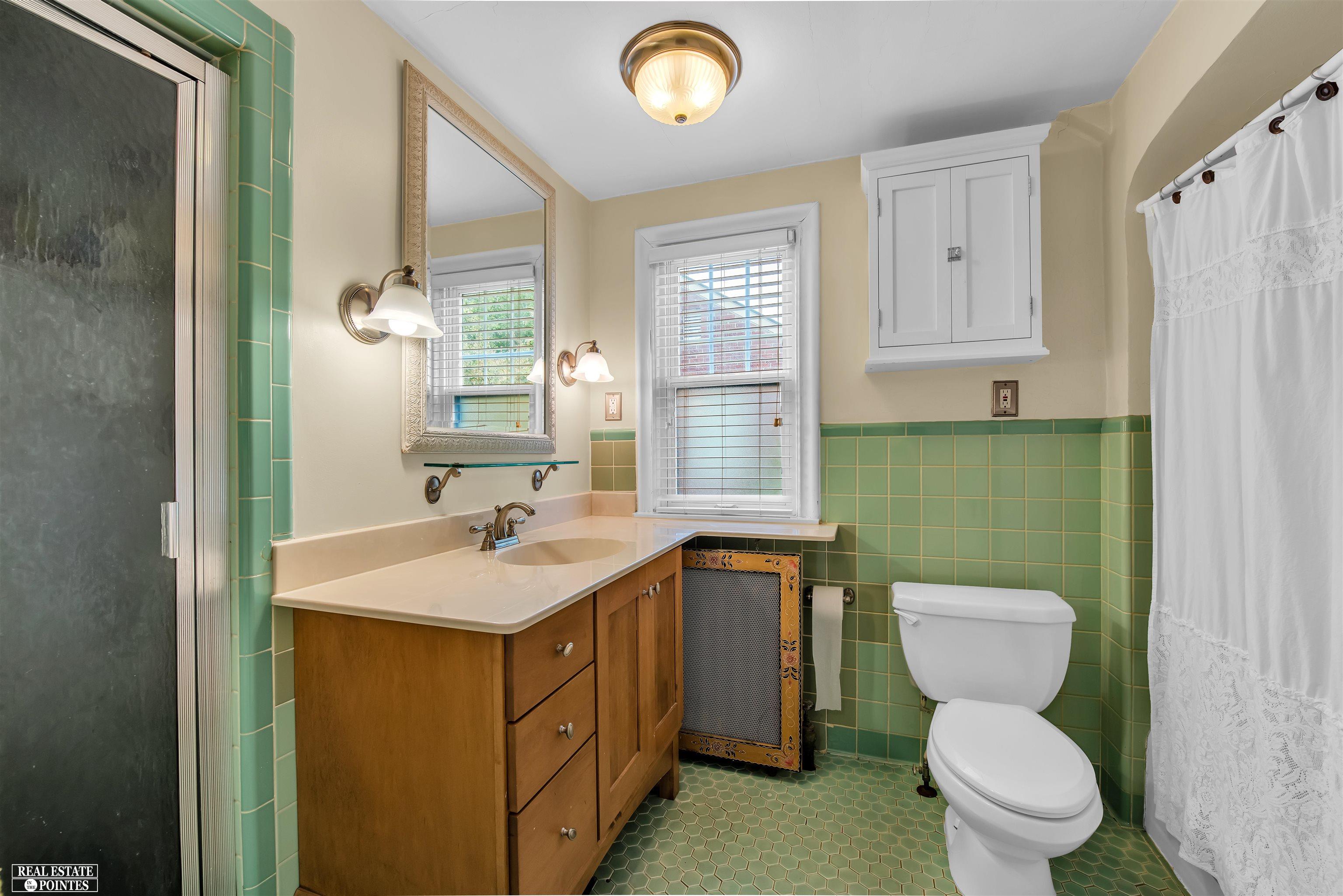 1346 Bishop Road Grosse Pointe Park, MI 48230 - Photo 15 of 31