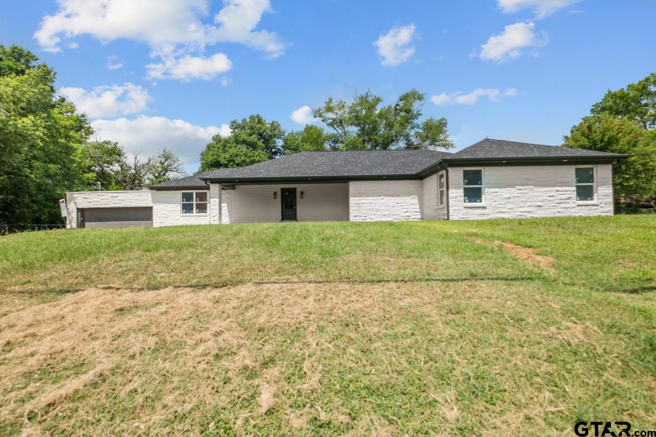 1405 South Tipton Ave  