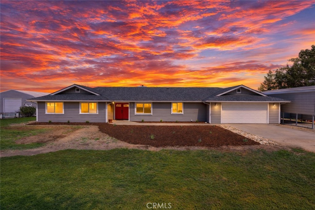 6446 Windmill Place Paso Robles, CA 93446 - Photo 43 of 44 a front view of a house with a yard