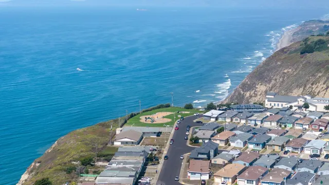 a view of a city street view