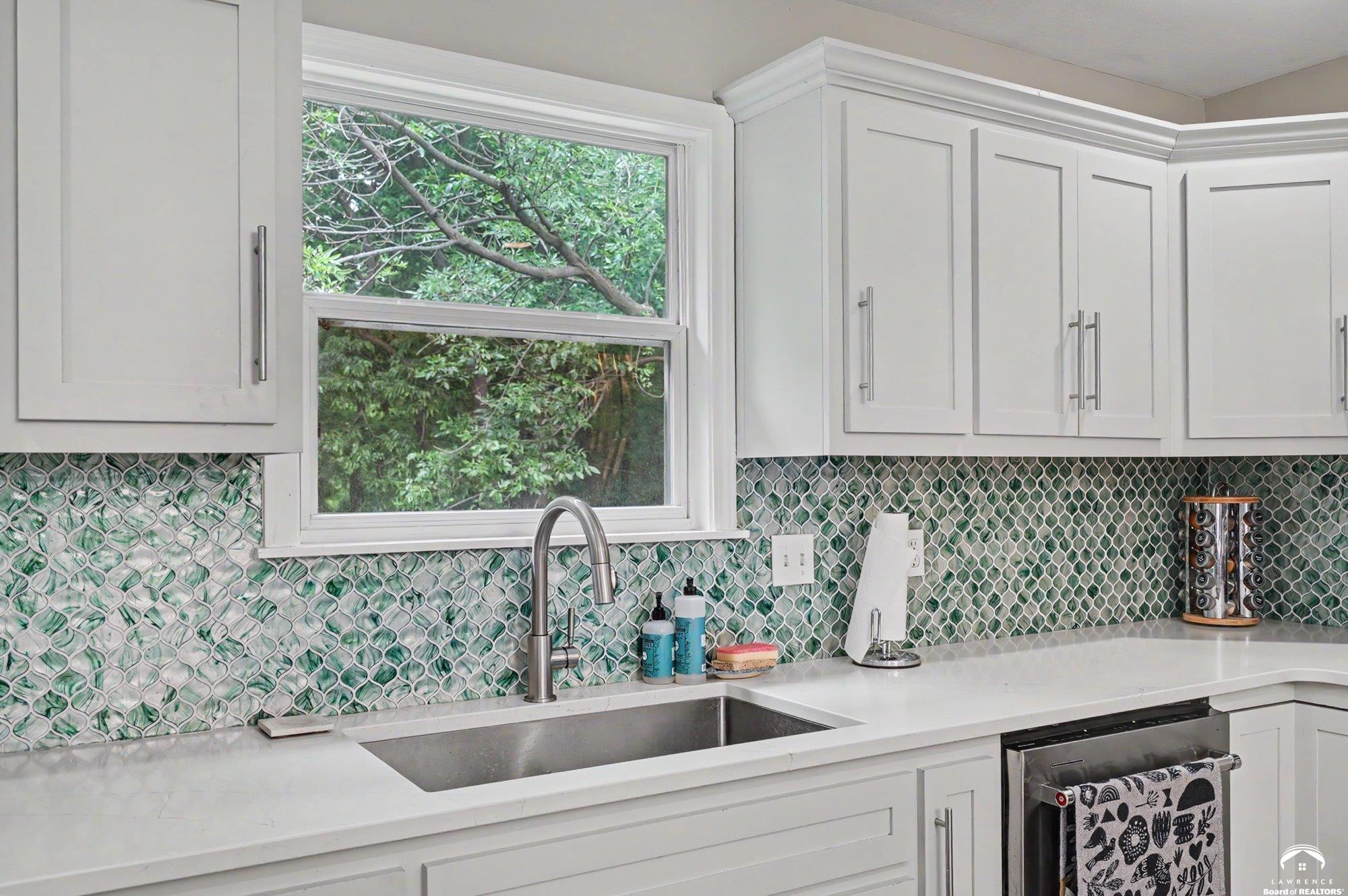 3238 Huntington Road Lawrence, KS 66049 - Photo 13 of 49