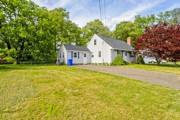 $385,000 | 93 Moss Road, Springfield, MA 01119