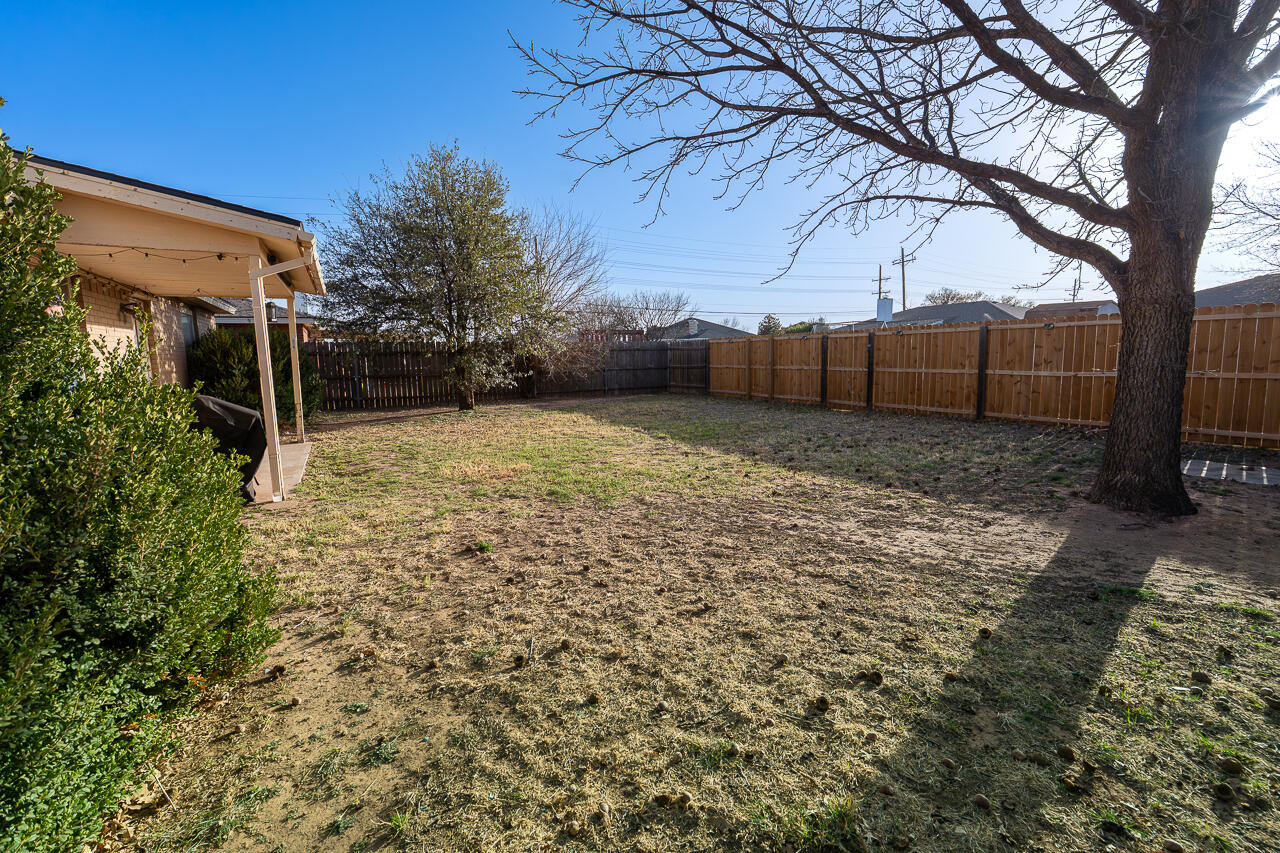 1016 Ironton Avenue Lubbock, TX 79416 - Photo 27 of 29 a view of a backyard