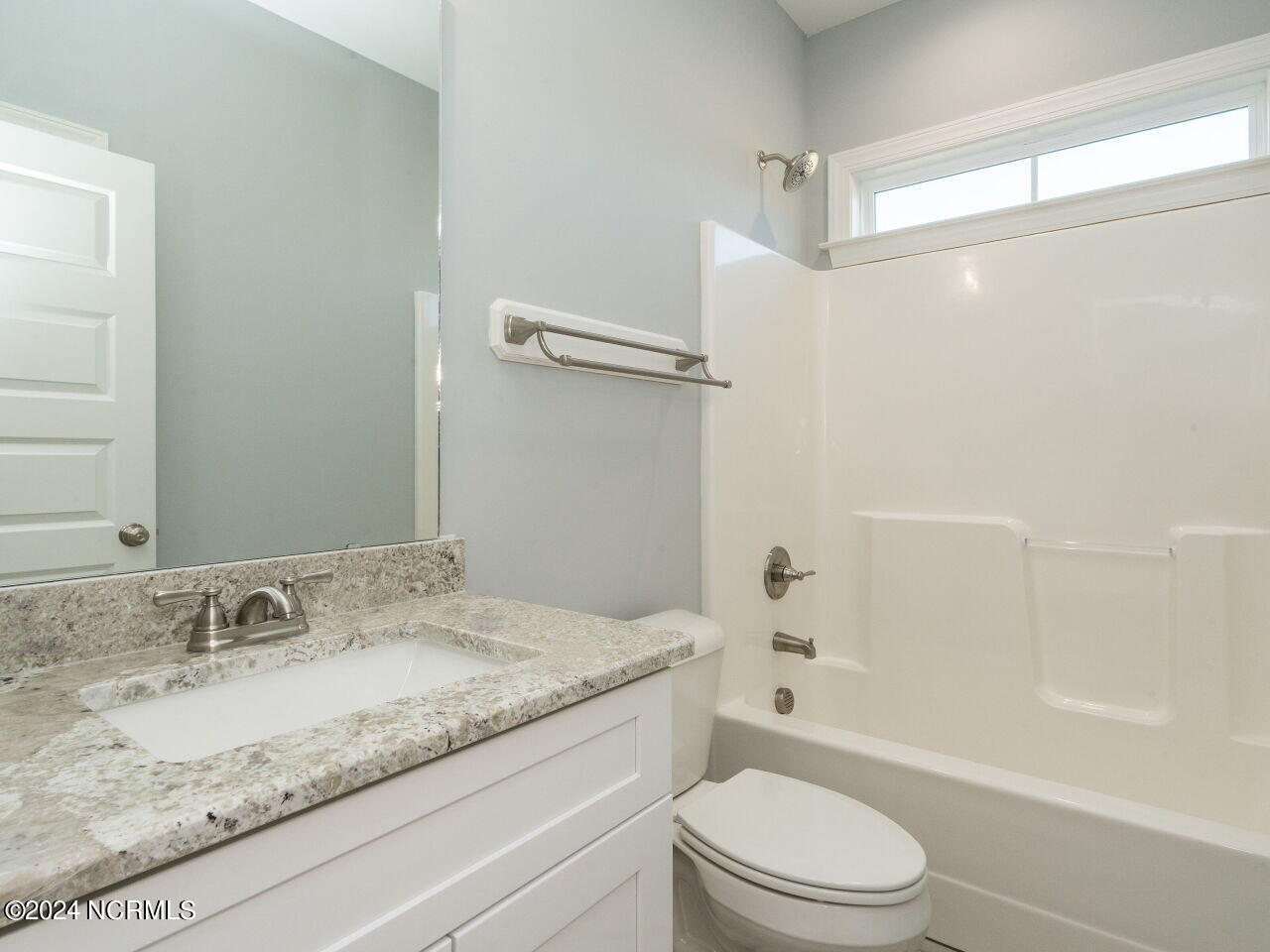 2002 Antioch Road Pikeville, NC 27863 - Photo 20 of 33 020-1280x960-hallway-full-bathroom