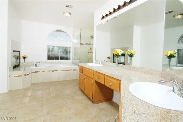 $2,800 | 2830 Via Stella Street, Henderson, NV 89074