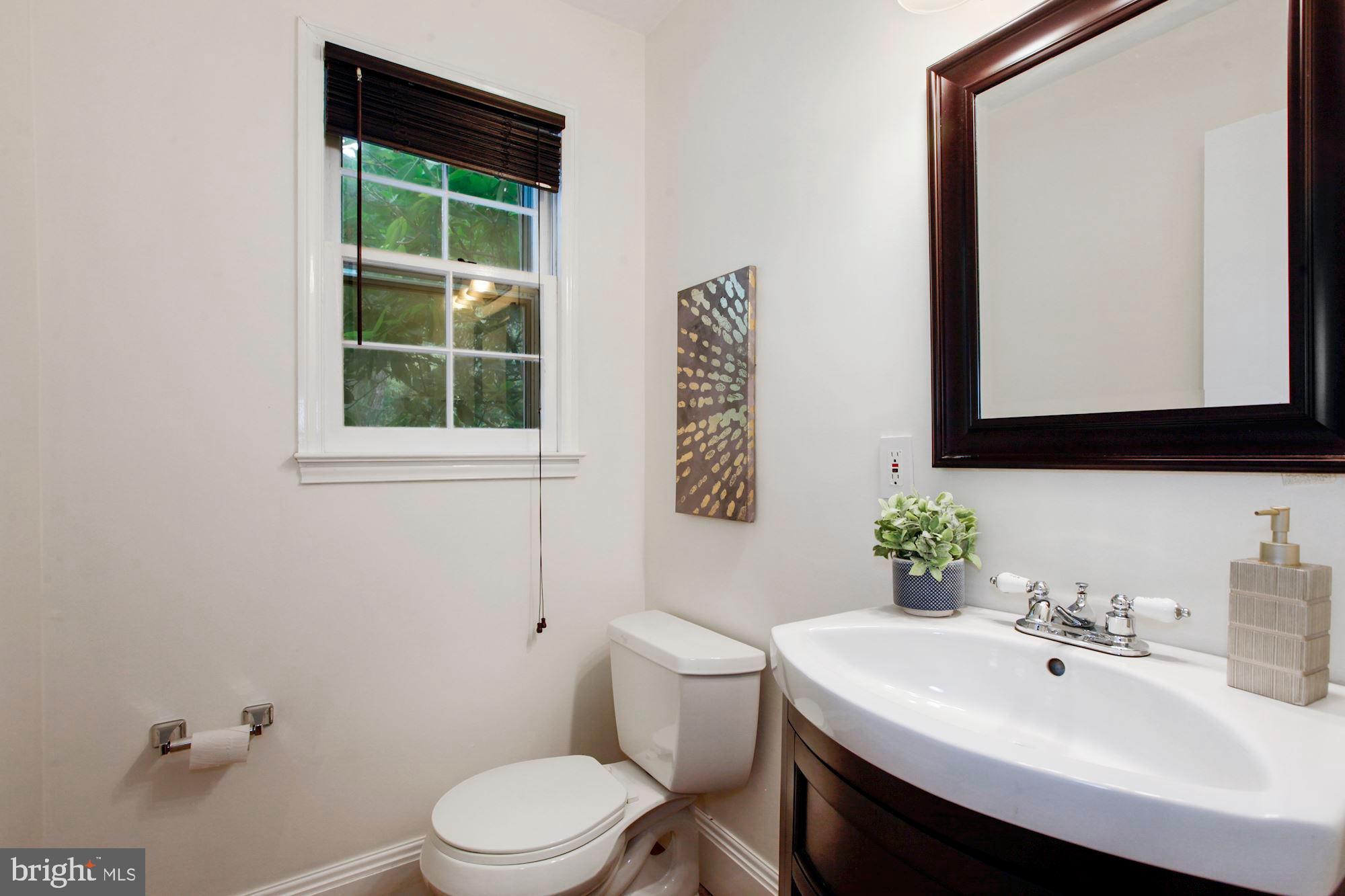 14313 Cantrell Road Silver Spring, MD 20905 - Photo 14 of 33 Gallery Image 14