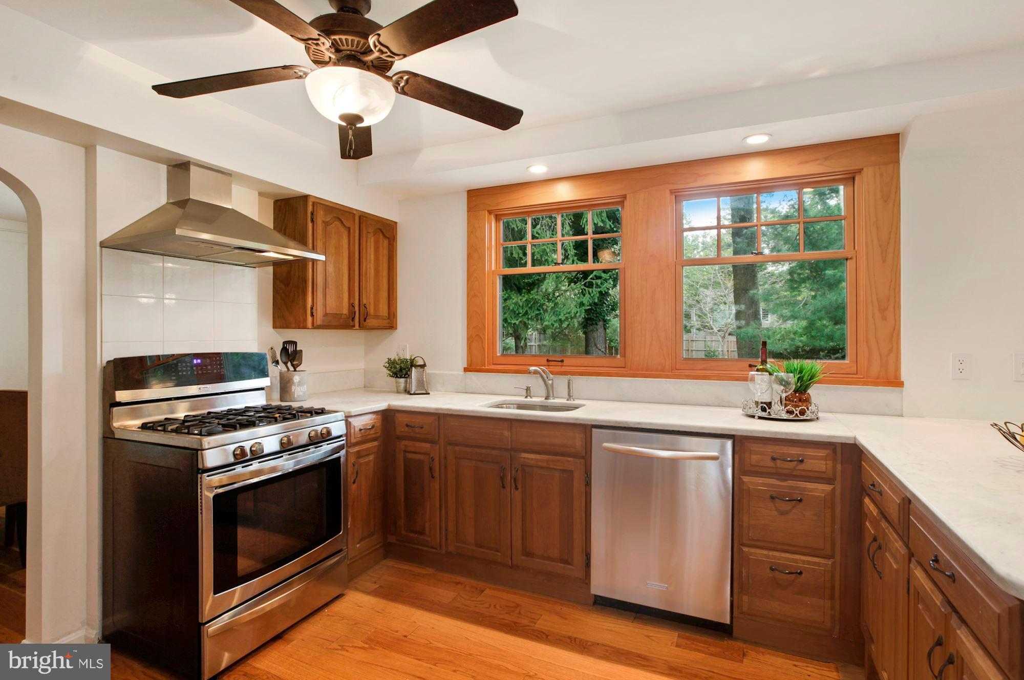 14313 Cantrell Road Silver Spring, MD 20905 - Photo 9 of 33 Gallery Image 9