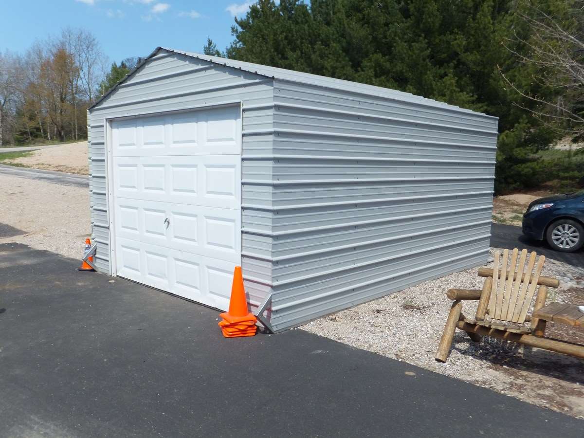 3818 North Reynolds Road Interlochen, MI 49643 - Photo 30 of 47 1833330-33.JPG