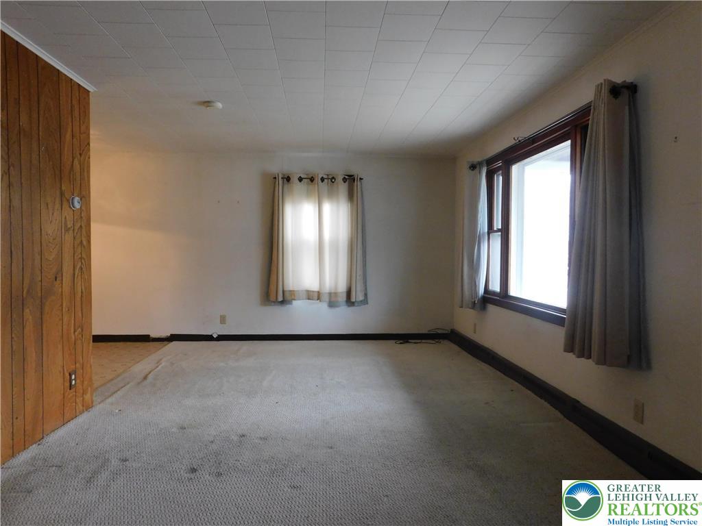 1037 Maple Street Bethlehem, PA 18018 - Photo 9 of 24