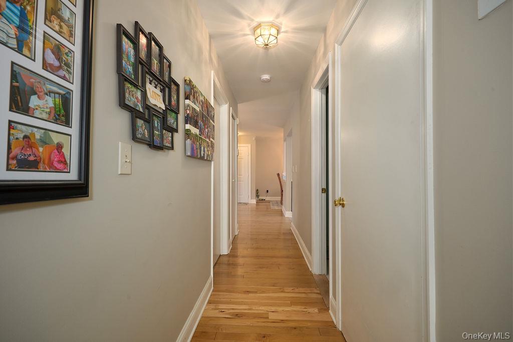 1 Huntington Circle Peekskill, NY 10566 - Photo 16 of 37 Hallway