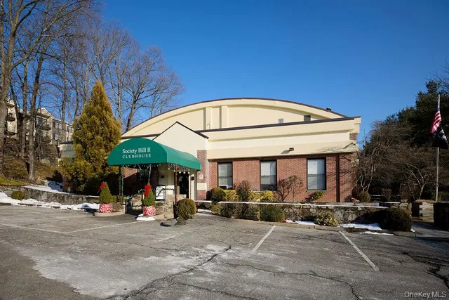 $385,000 | 1 Huntington Circle, Peekskill, NY 10566