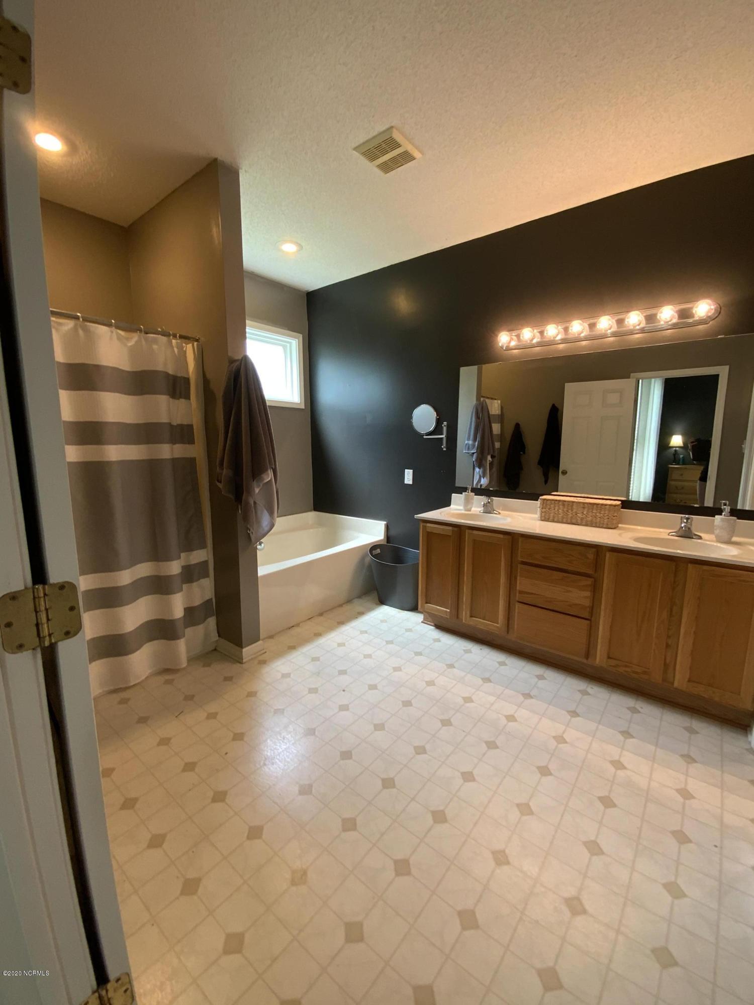 548 Raintree Road Jacksonville, NC 28540 - Photo 11 of 16 IMG_0521