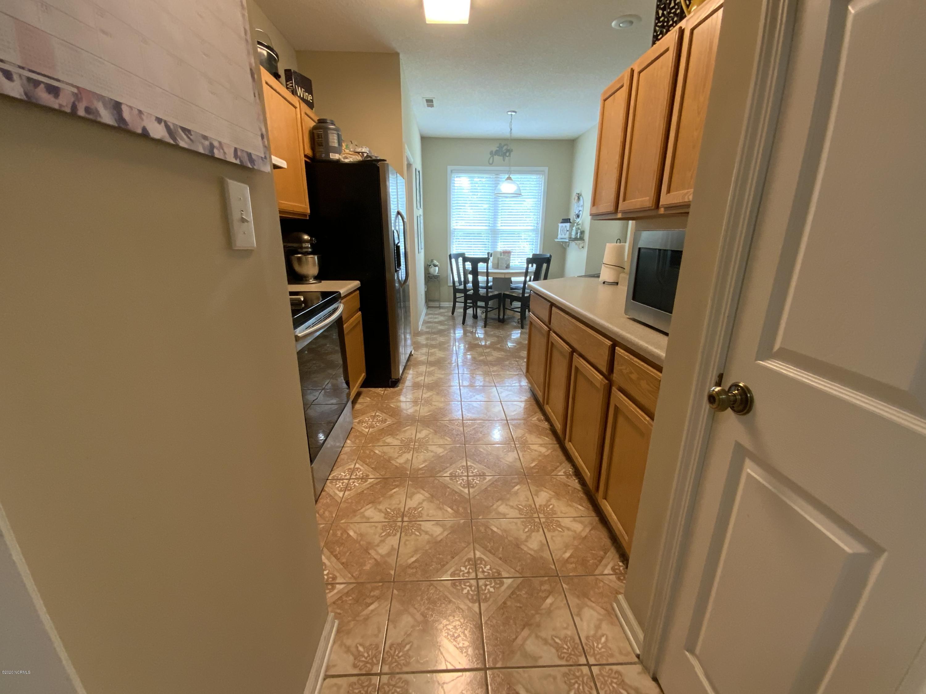 548 Raintree Road Jacksonville, NC 28540 - Photo 3 of 16 IMG_0507