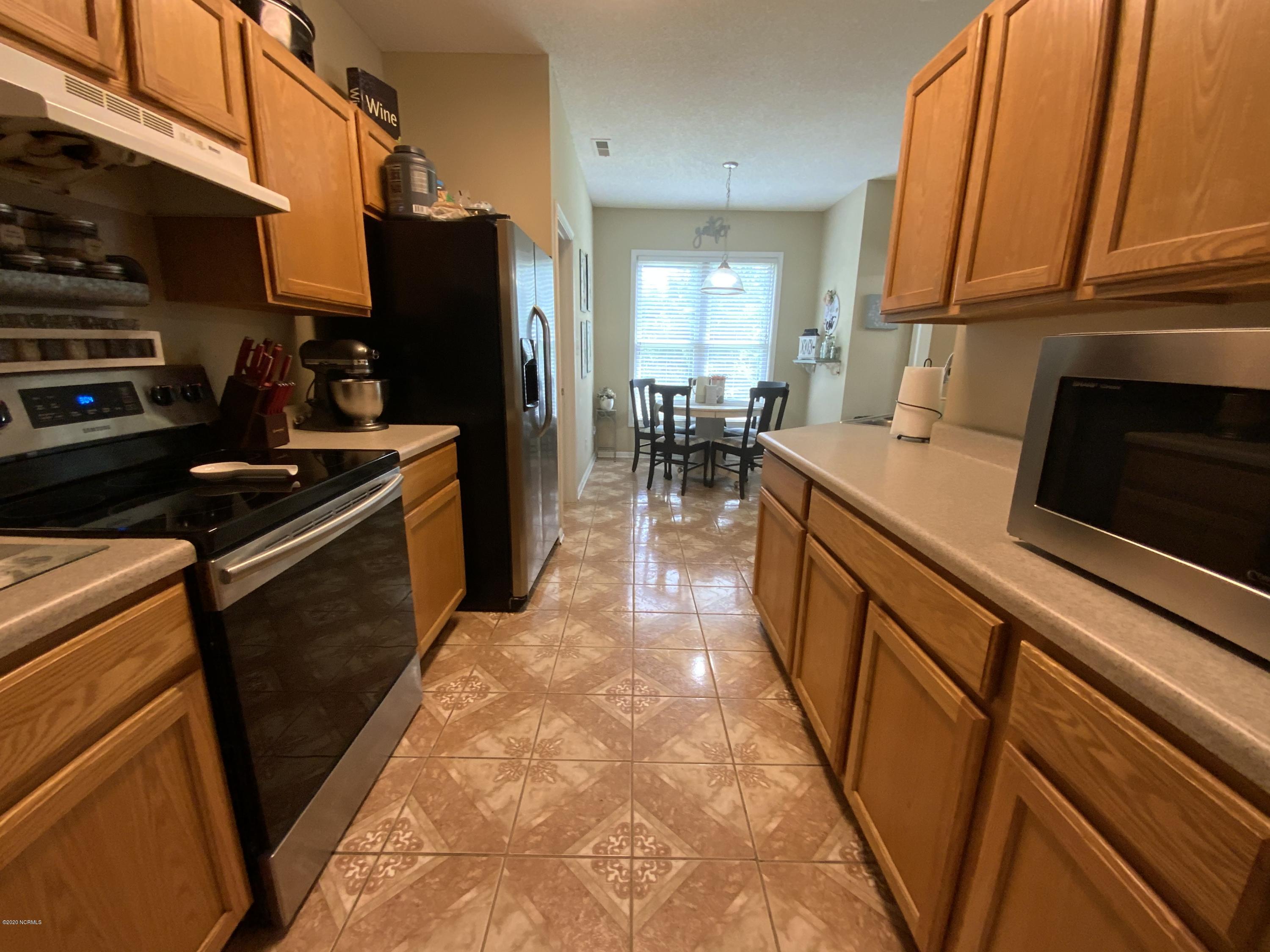 548 Raintree Road Jacksonville, NC 28540 - Photo 4 of 16 IMG_0509