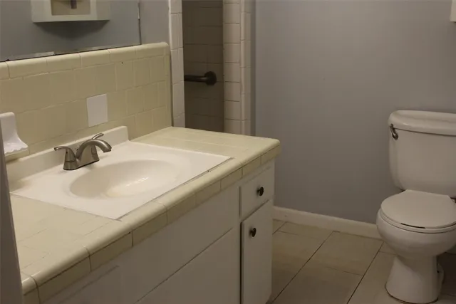 a view of empty room with windows