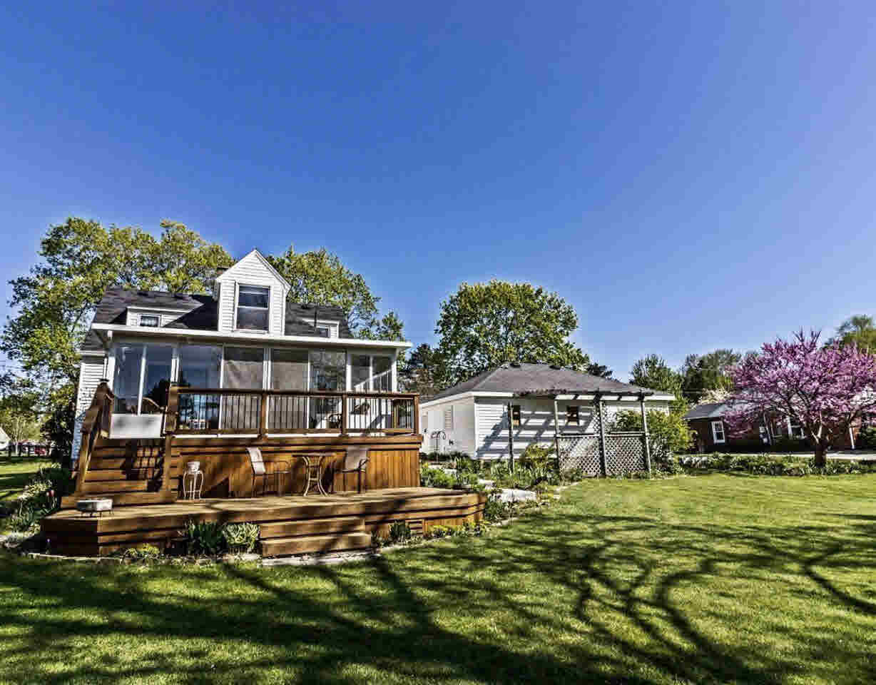 414 Riverside Drive Linden, MI 48451 - Photo 30 of 40 21291023-29.JPG