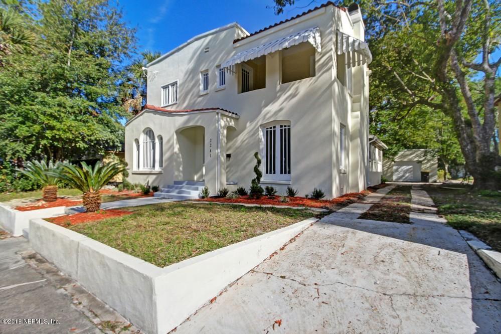 2241 Bayview Road Jacksonville, FL 32210 - Photo 3 of 55 a view of a house with backyard and sitting area