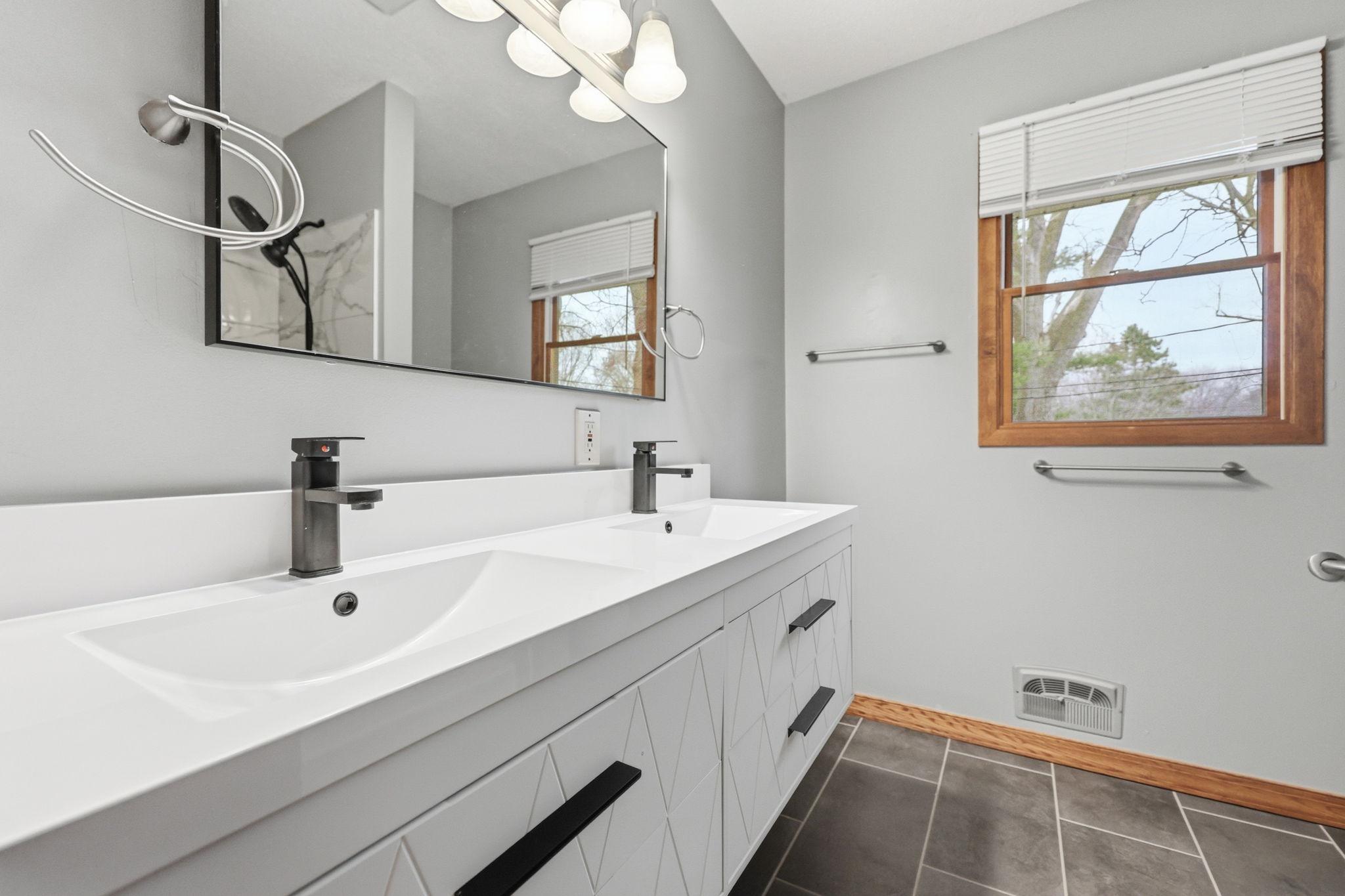 7767 Eastwood Road Mounds View, MN 55112 - Photo 17 of 32