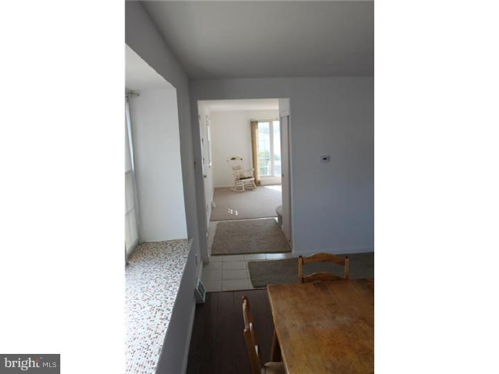 1120 Morefield Road Philadelphia, PA 19115 - Photo 15 of 21 Hallway