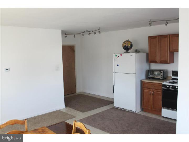 1120 Morefield Road Philadelphia, PA 19115 - Photo 6 of 21 Kitchen