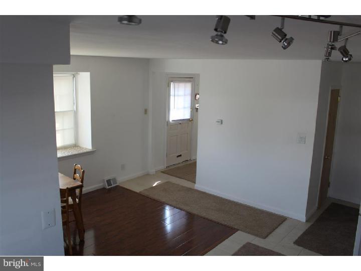 1120 Morefield Road Philadelphia, PA 19115 - Photo 7 of 21 Dining Room
