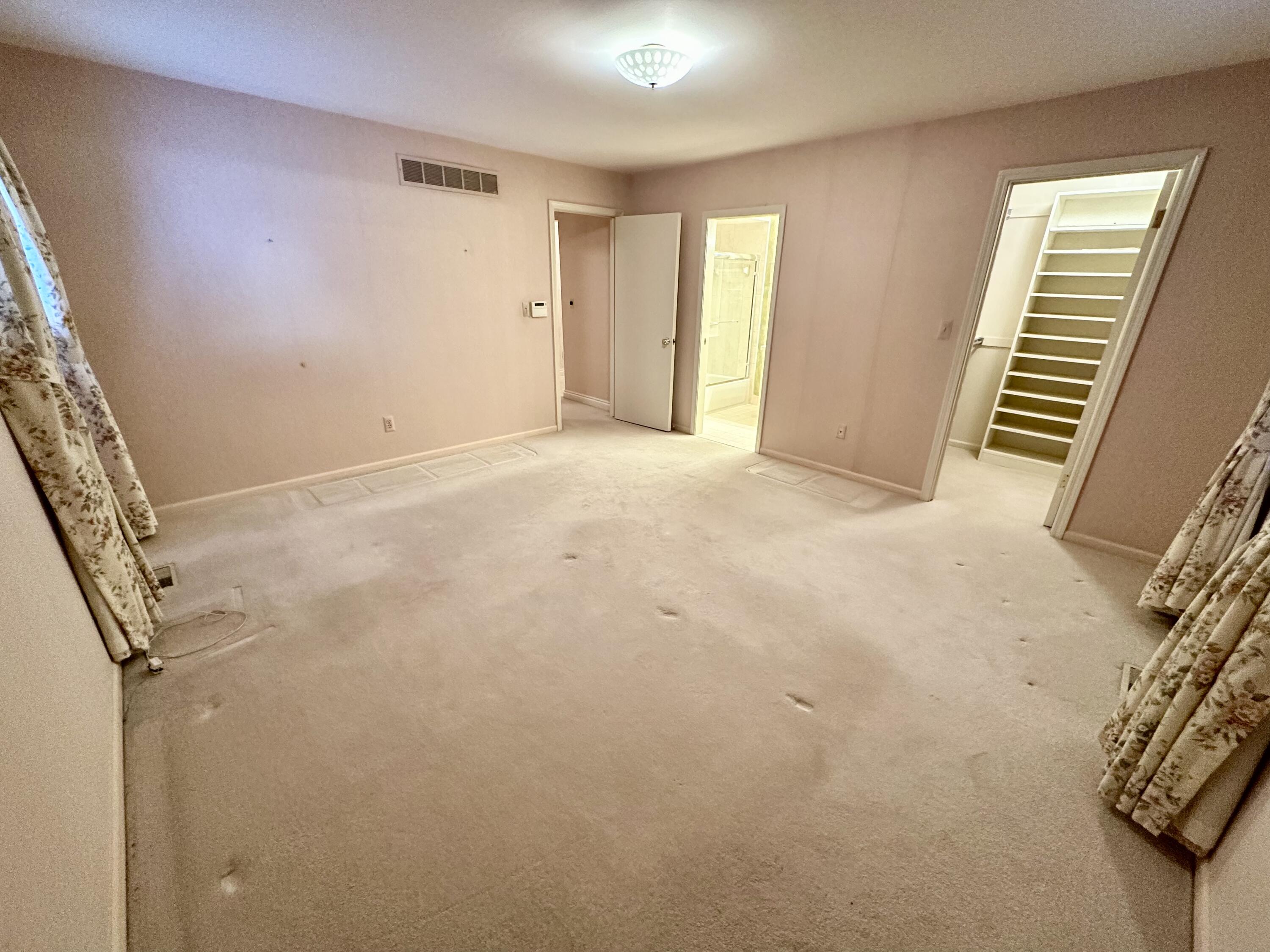 36744 Vargo Livonia, MI 48152 - Photo 16 of 37 IMG_7978