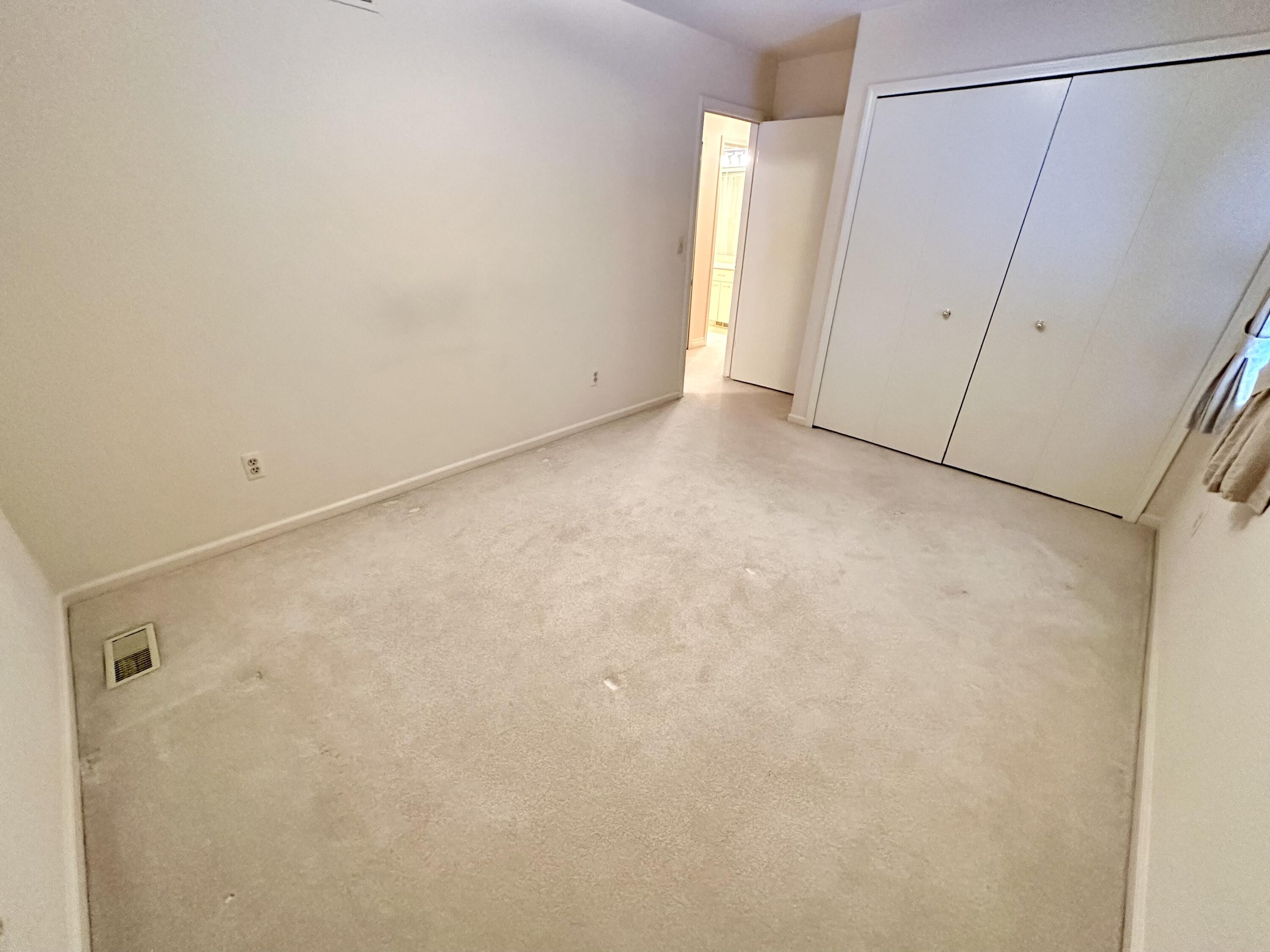 36744 Vargo Livonia, MI 48152 - Photo 19 of 37 IMG_7984