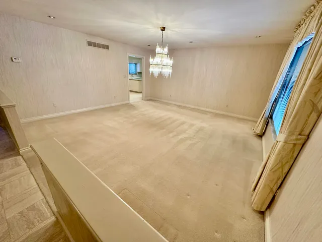 $509,900 | 36744 Vargo, Livonia, MI 48152