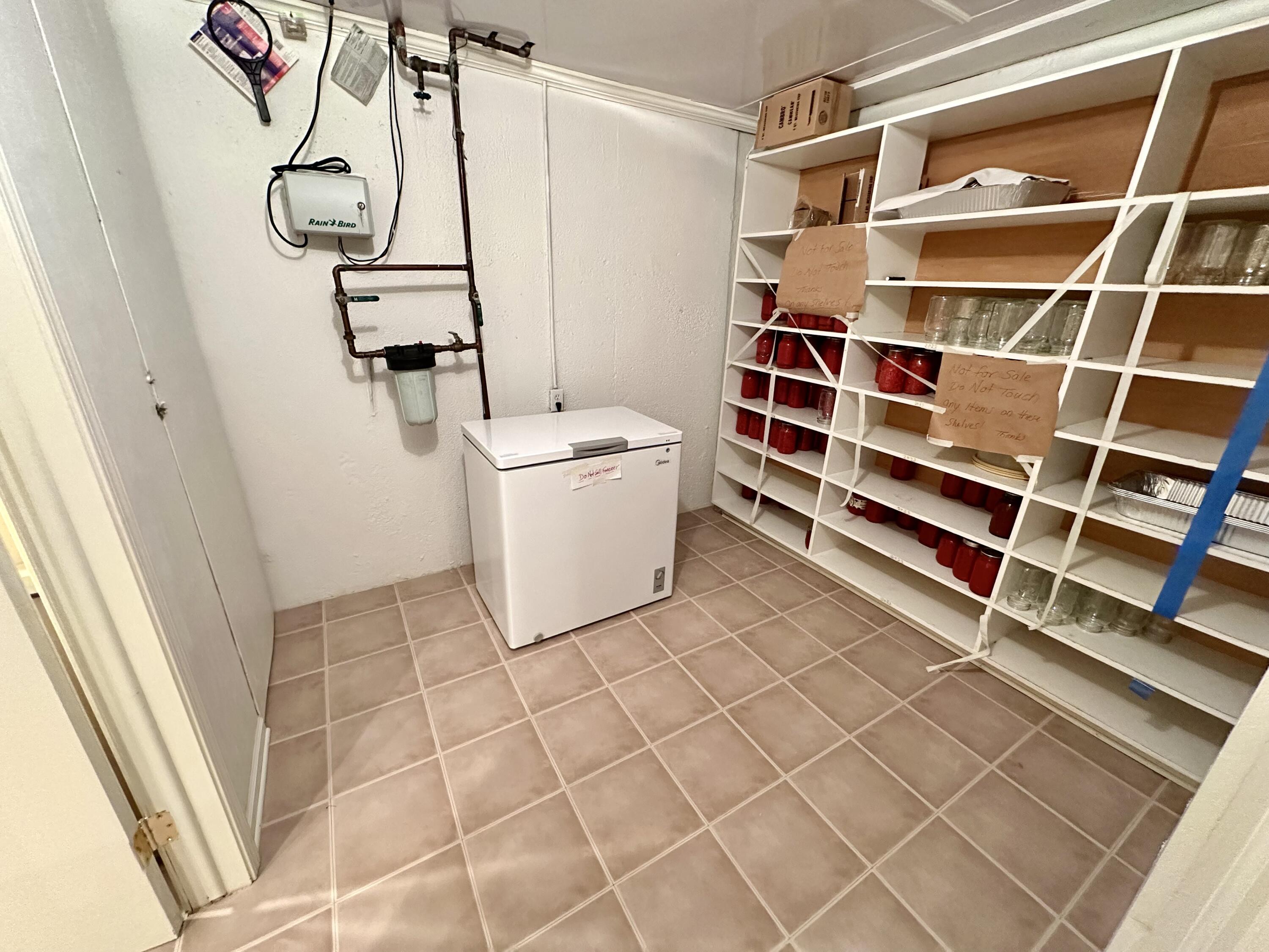 36744 Vargo Livonia, MI 48152 - Photo 34 of 37 IMG_7993