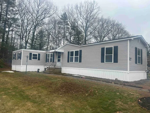 $199,900 | 609 Sherwood Glenn, Somersworth, NH 03878
