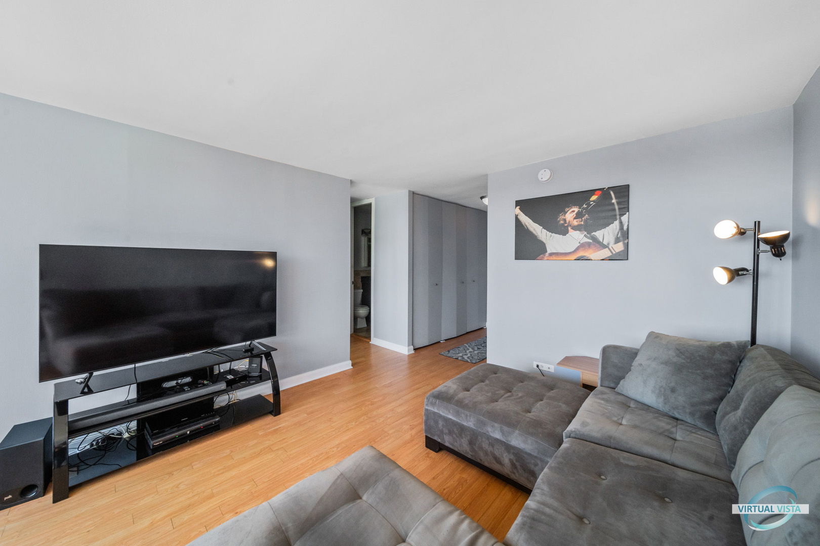 655 West Irving Park Road, Unit 1615 Chicago, IL 60613 - Photo 4 of 25 Gallery Image 4