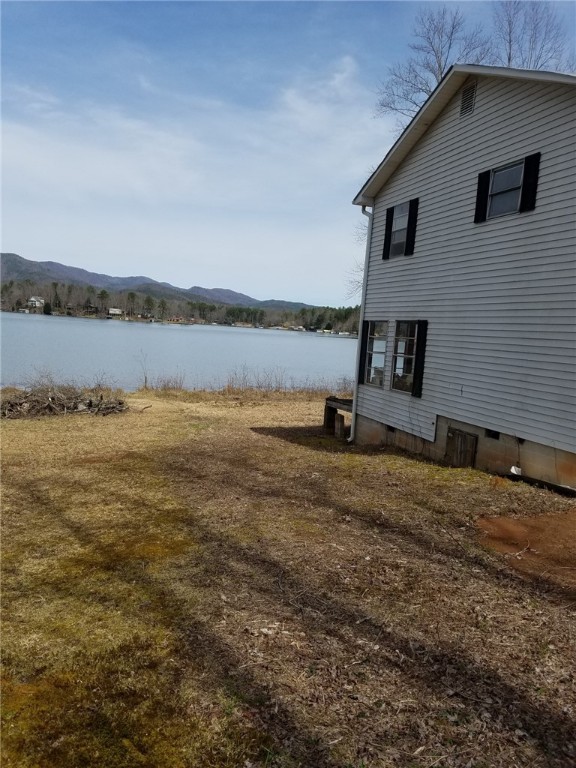 905 Point Place Tamassee, SC 29686 - Photo 3 of 7