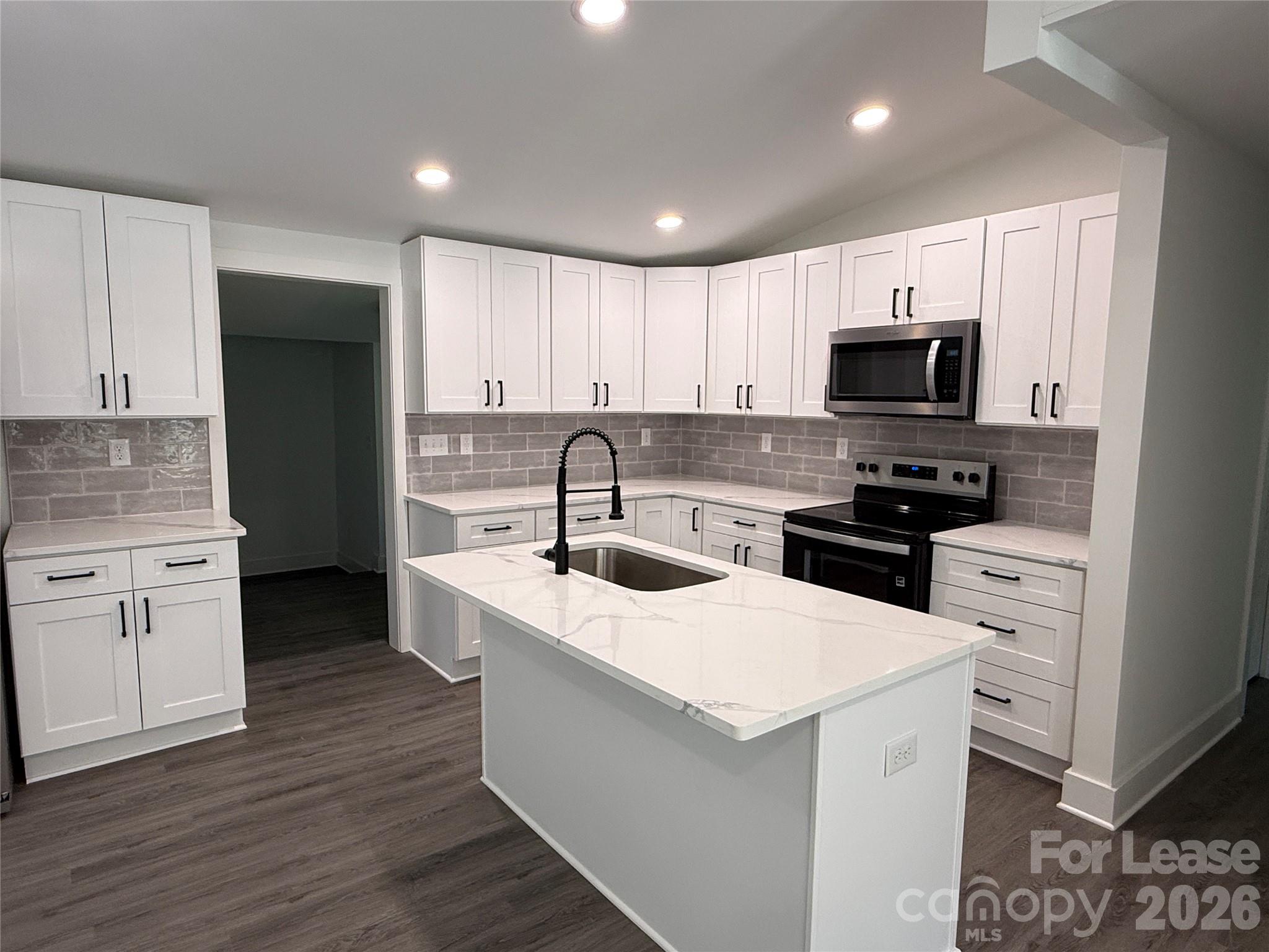 1139 Clanton Road Charlotte, NC 28217 - Photo 4 of 31