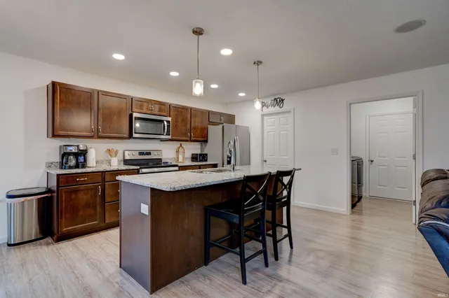 $299,500 | 15215 Shakespeare Drive, Evansville, IN 47725