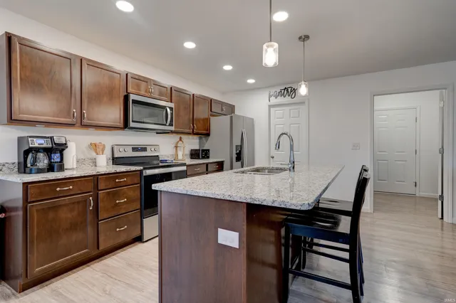 $299,500 | 15215 Shakespeare Drive, Evansville, IN 47725