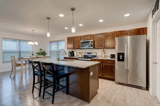 $299,500 | 15215 Shakespeare Drive, Evansville, IN 47725