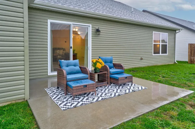 $299,500 | 15215 Shakespeare Drive, Evansville, IN 47725