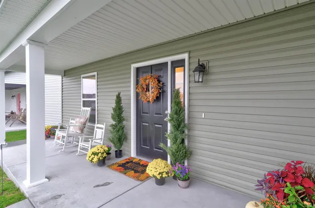 $299,500 | 15215 Shakespeare Drive, Evansville, IN 47725