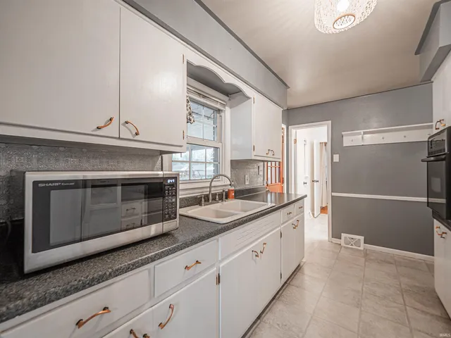 $184,900 | 1829 South Parker Drive, Evansville, IN 47714