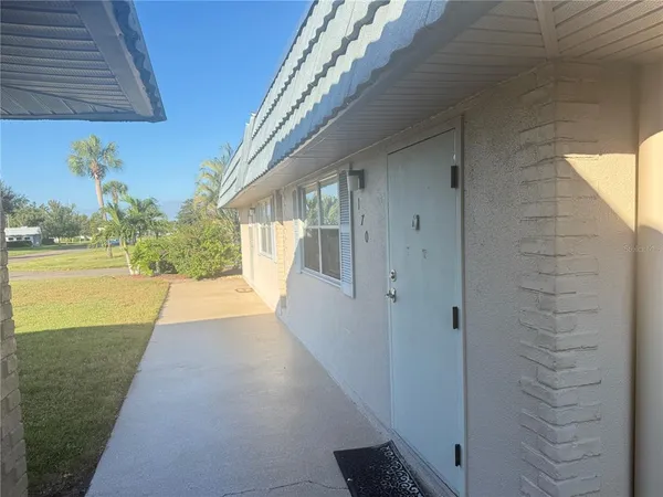 $1,500 | 1802 Bedford Terrace, Unit 170, Sun City Center, FL 33573