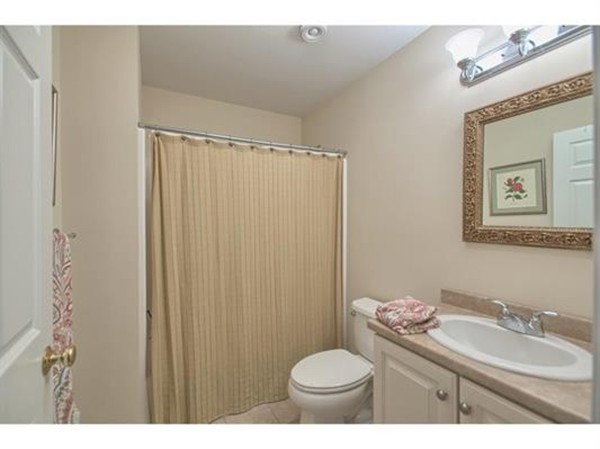 19 Winterberry Road, Unit 19 Pelham, NH 03076 - Photo 15 of 23 Gallery Image 15
