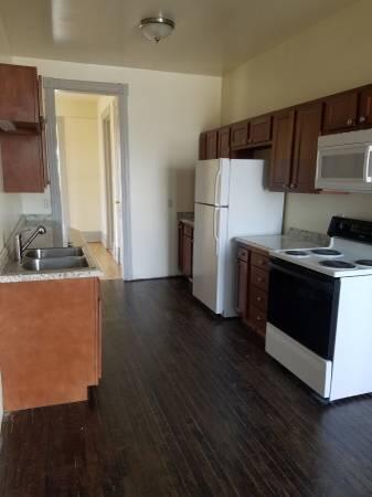 1303 North Milwaukee Street Milwaukee, WI 53202 - Photo 4 of 8 Kitchen