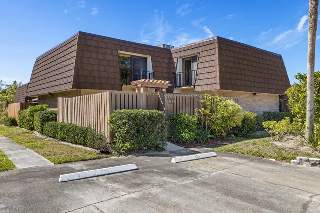 $312,000 | 5668 Southeast Riverboat Drive, Unit 125, Stuart, FL 34997