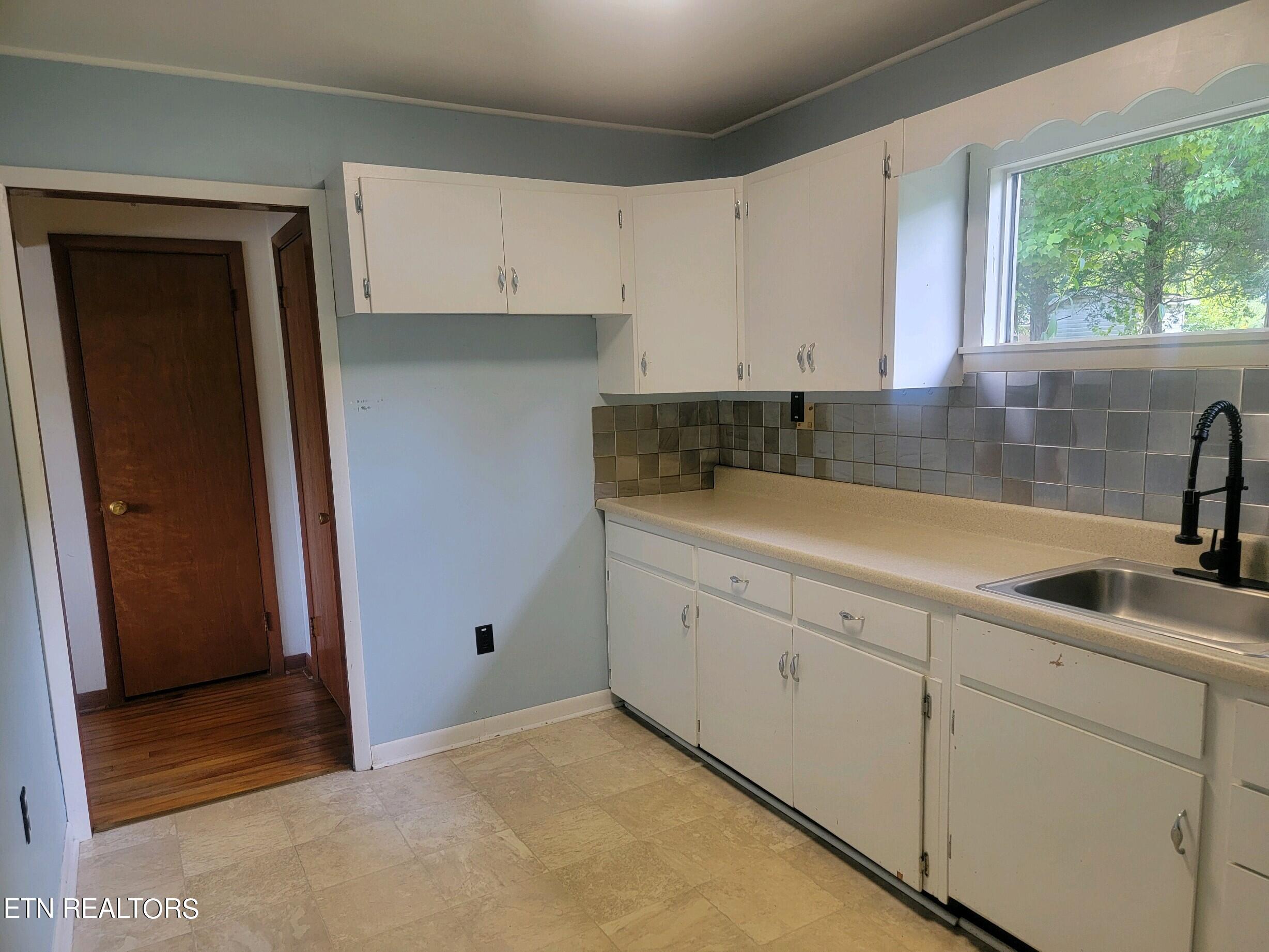 358 Walnut Street Spring City, TN 37381 - Photo 3 of 16 Plenty of cabinets