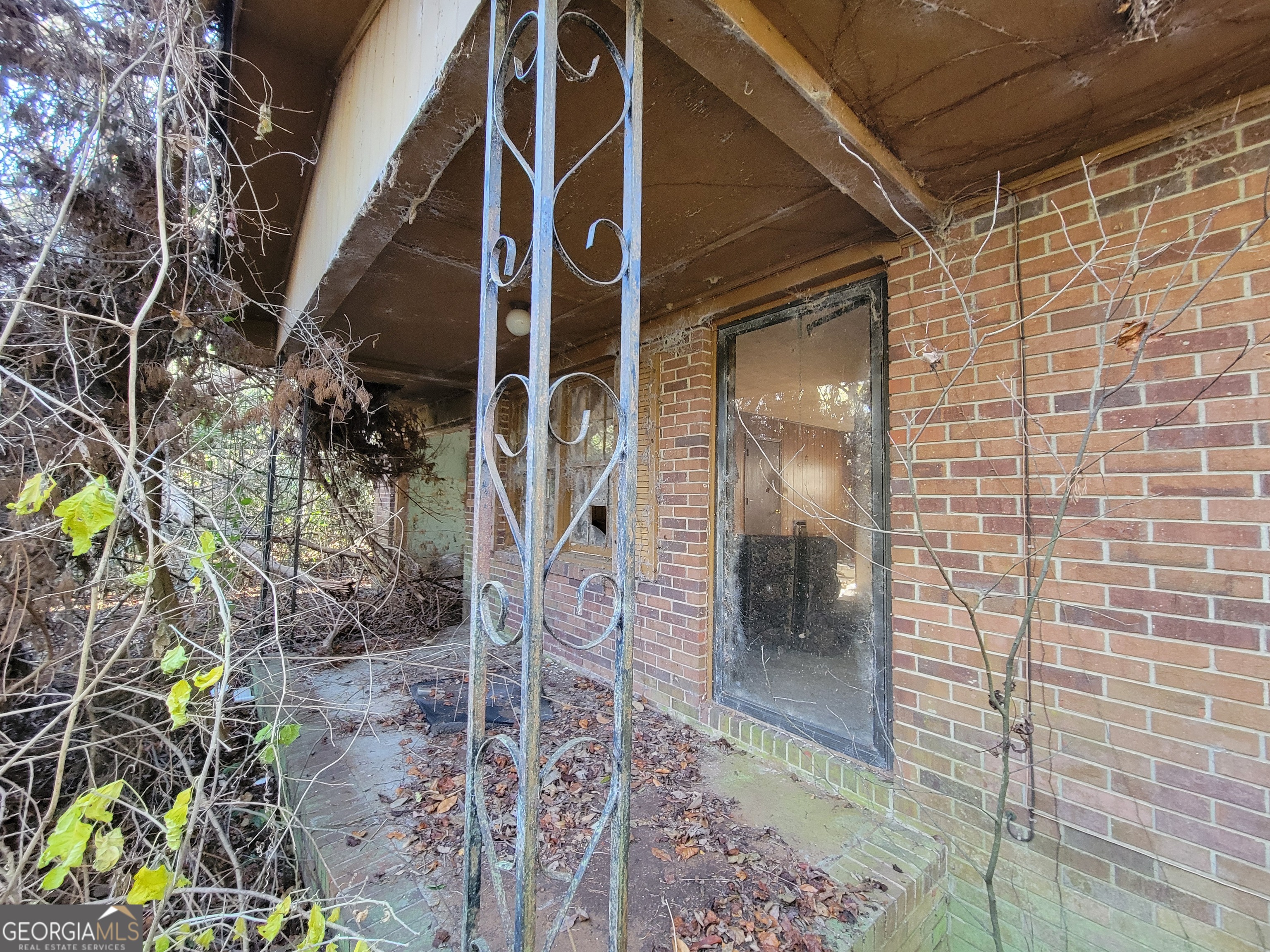 11 Zanders Avenue McRae-Helena, GA 31055 - Photo 3 of 15 a view of door