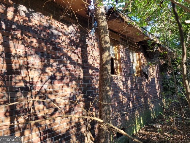 a backyard of a house