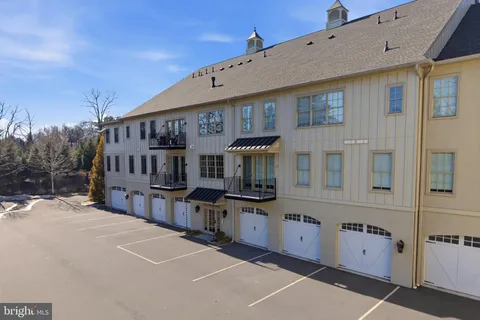 $1,200,000 | 2401 Lower State Road, Unit 106, Doylestown, PA 18901