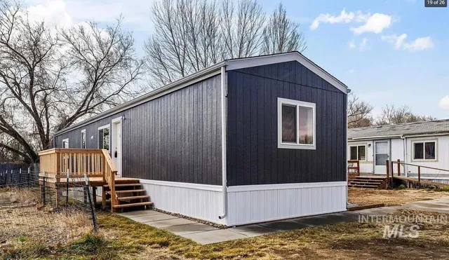 $73,000 | 215 Dawn Drive, Mountain Home, ID 83647